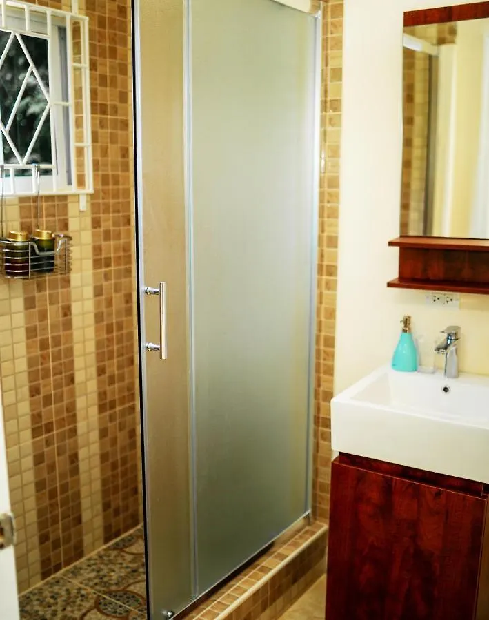 Apartment Lovely Ensuite Getaway With Pool Ocho Rios