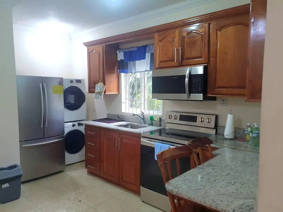 Lovely Ensuite Getaway With Pool Ocho Ríos 0*,  Jamaica